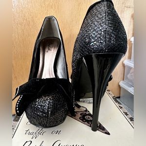 Glittery Black High Heels with Bows Size 8 by Qupid
